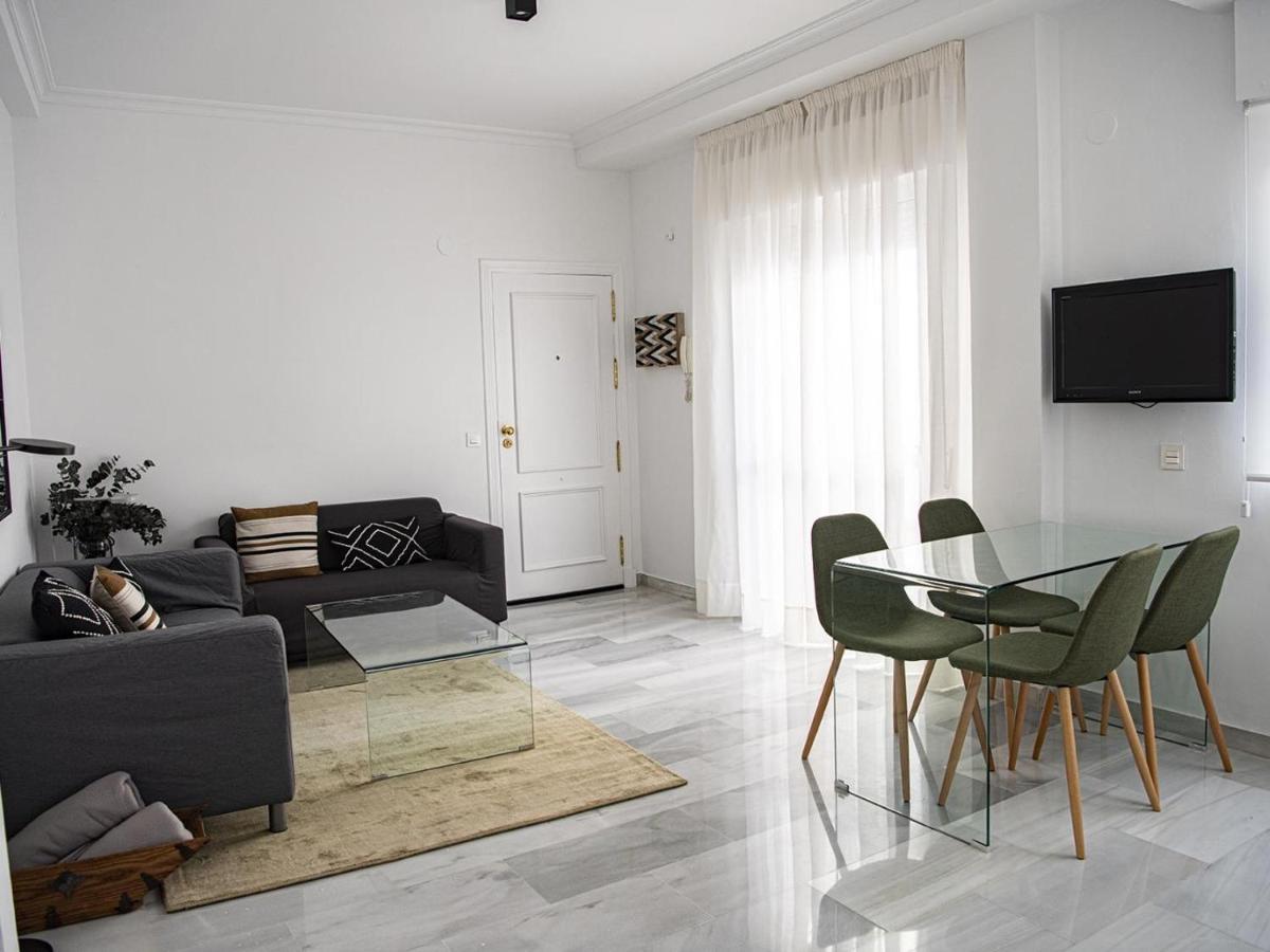 Abad Gordillo Apartment